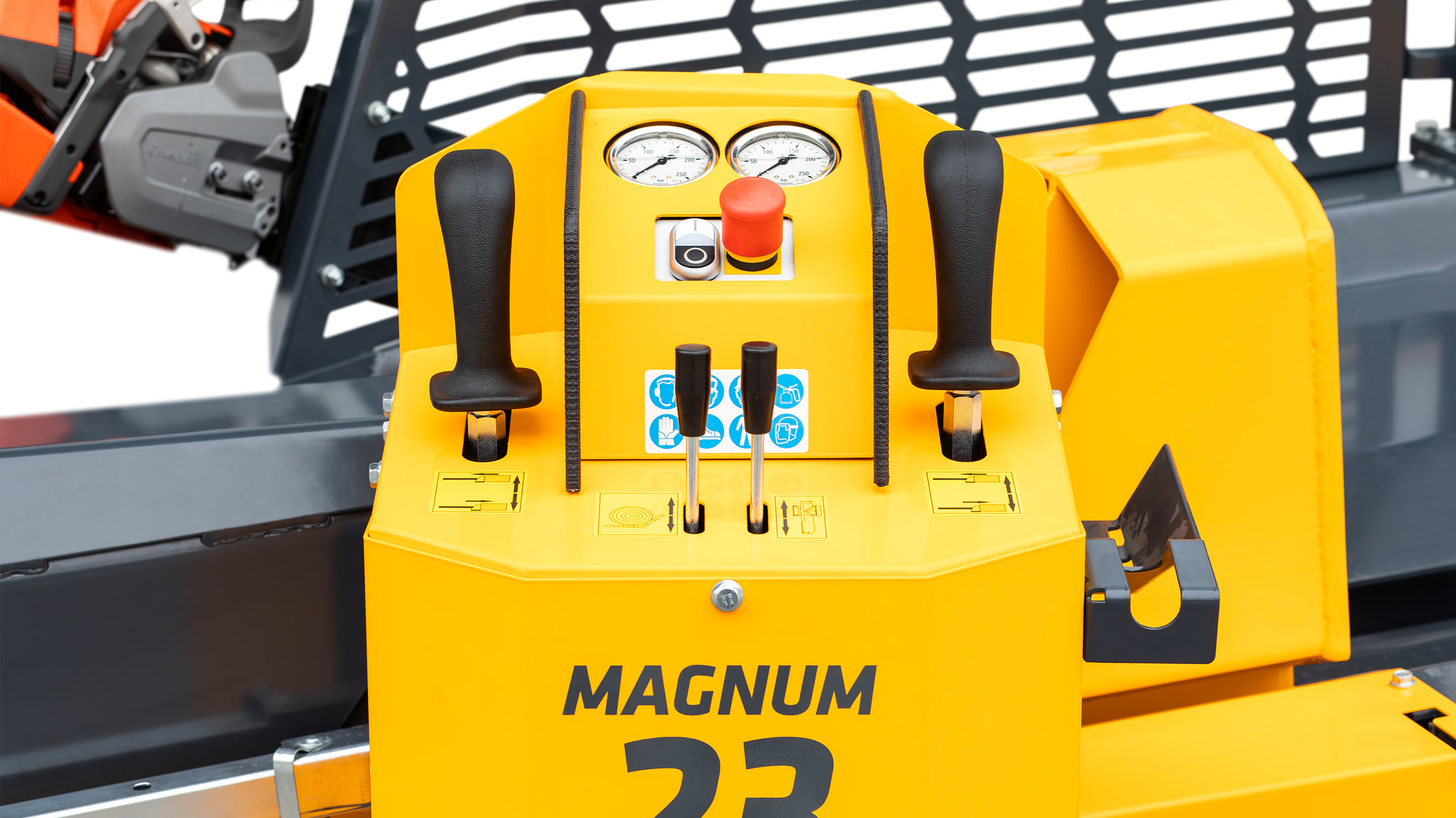 Magnum 32 - nadzorna plošča