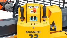 Magnum 32 - nadzorna plošča